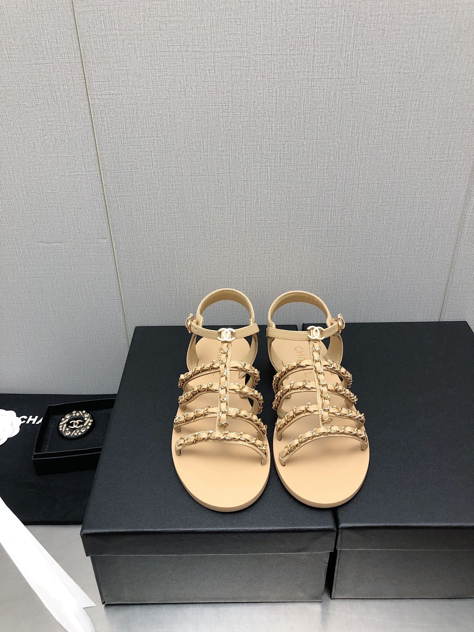 SANDALS BEIGE LAMBSKIN 01