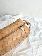 BV LOOP SMALL 23CM BEIGE CALFSKIN