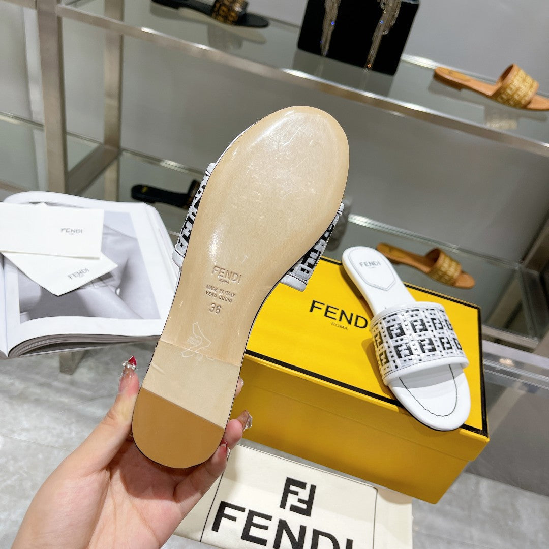 FF Women Raffia Sandal White