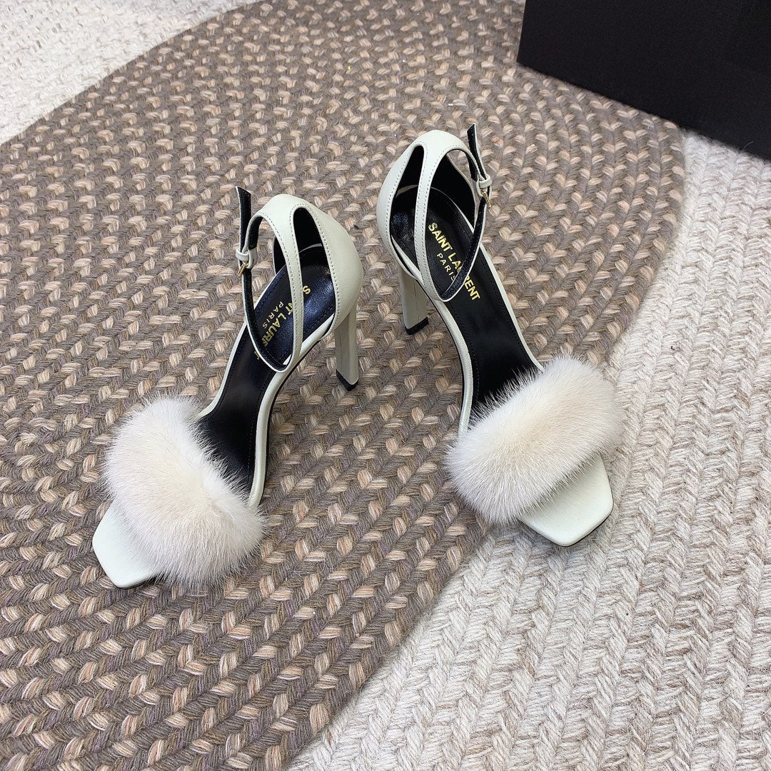 HIGH HEELS SQUARE TOE IN WHITE MINK FUR