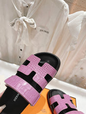 CHYPRE SANDAL BLACK AND LAVENDER LAMBSKIN