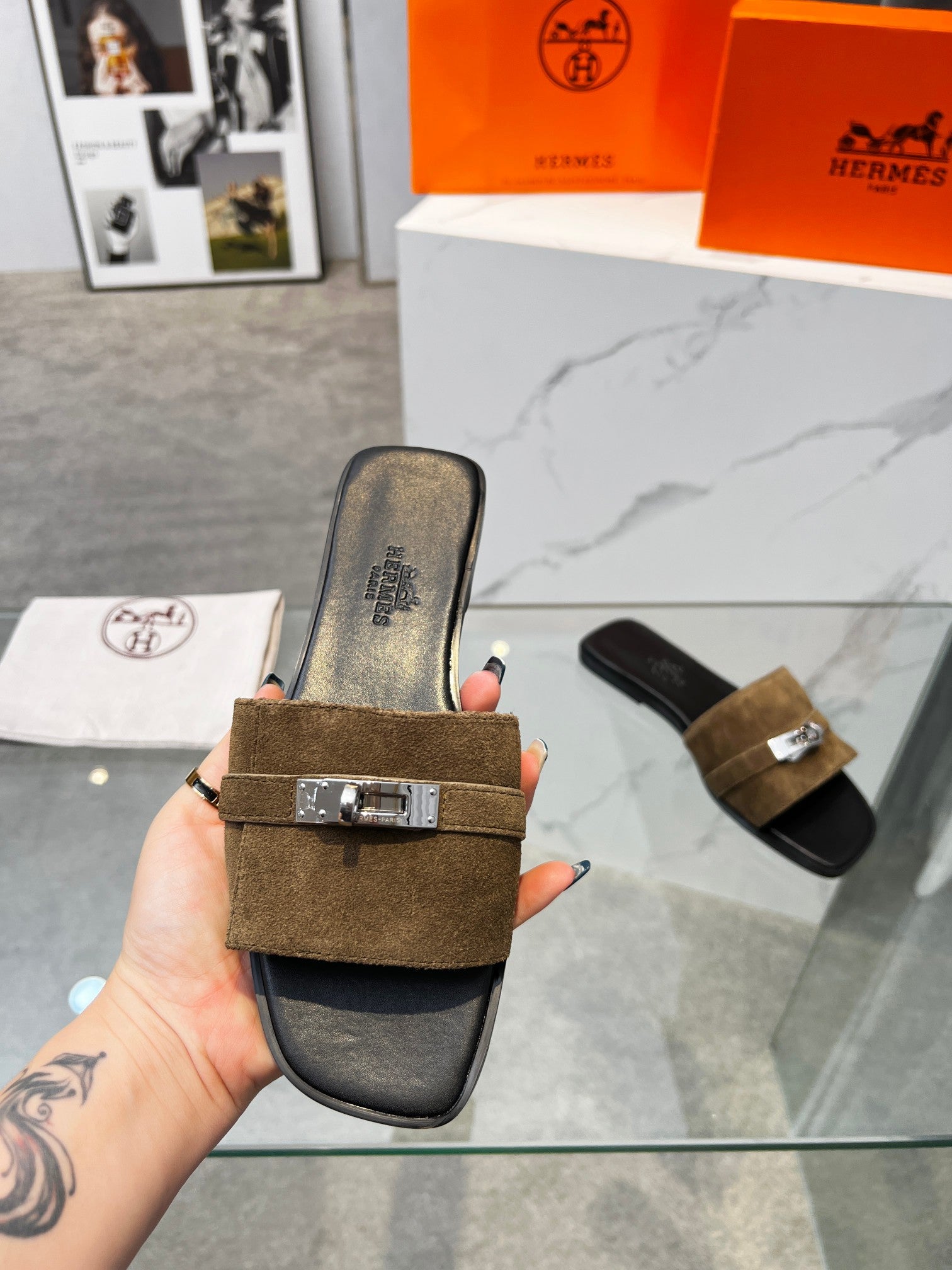 Giulia Sandal Brown Suede Black Calfskin