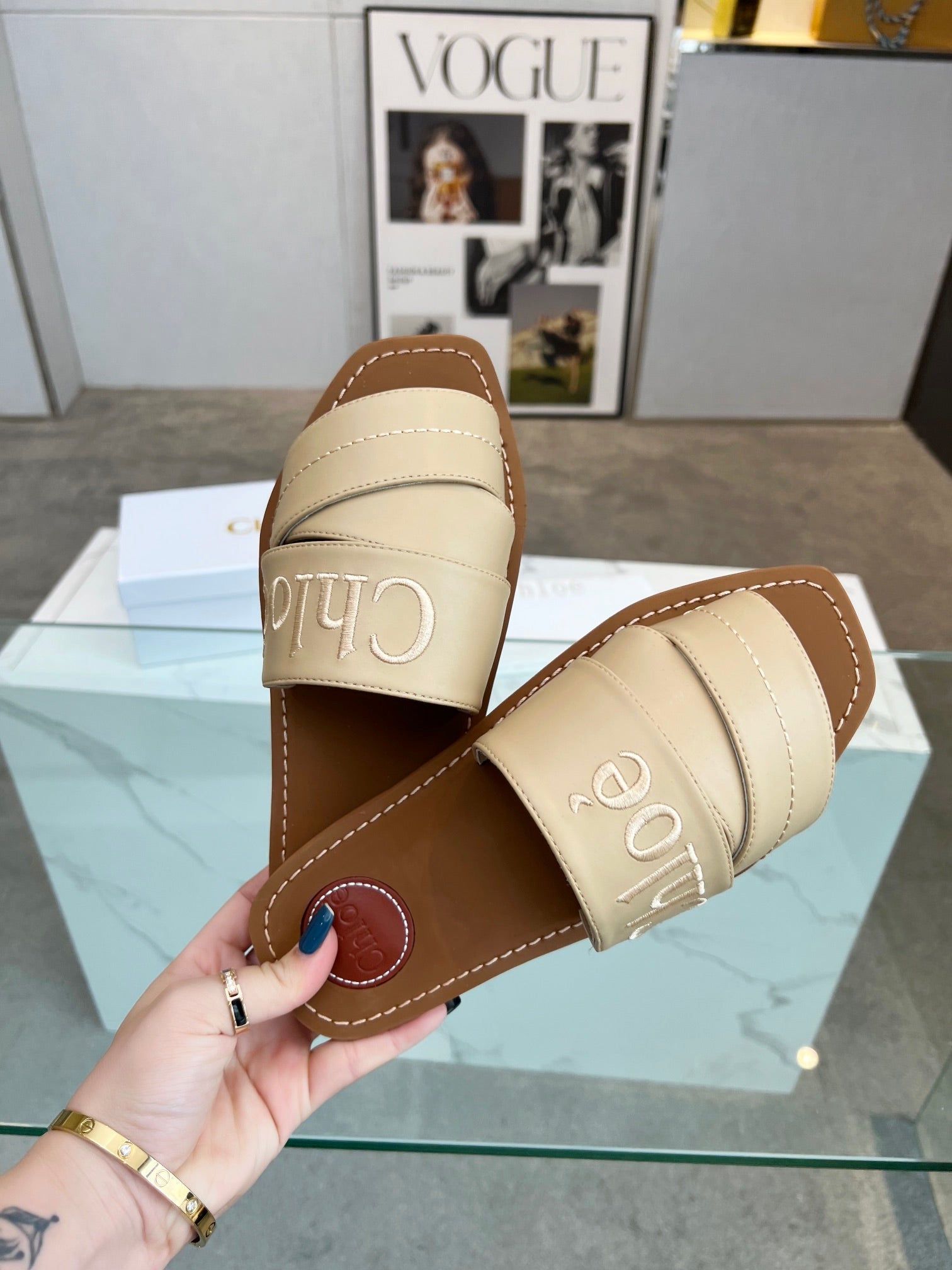 WOODY MULE IN TUSCAN BEIGE LAMBSKIN WITH EMBROIDERED LOGO