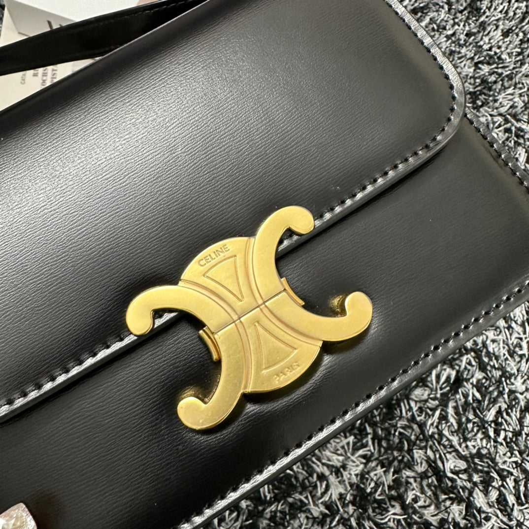 TRIOMPHE TEEN 18 BLACK COWHIDE LEATHER