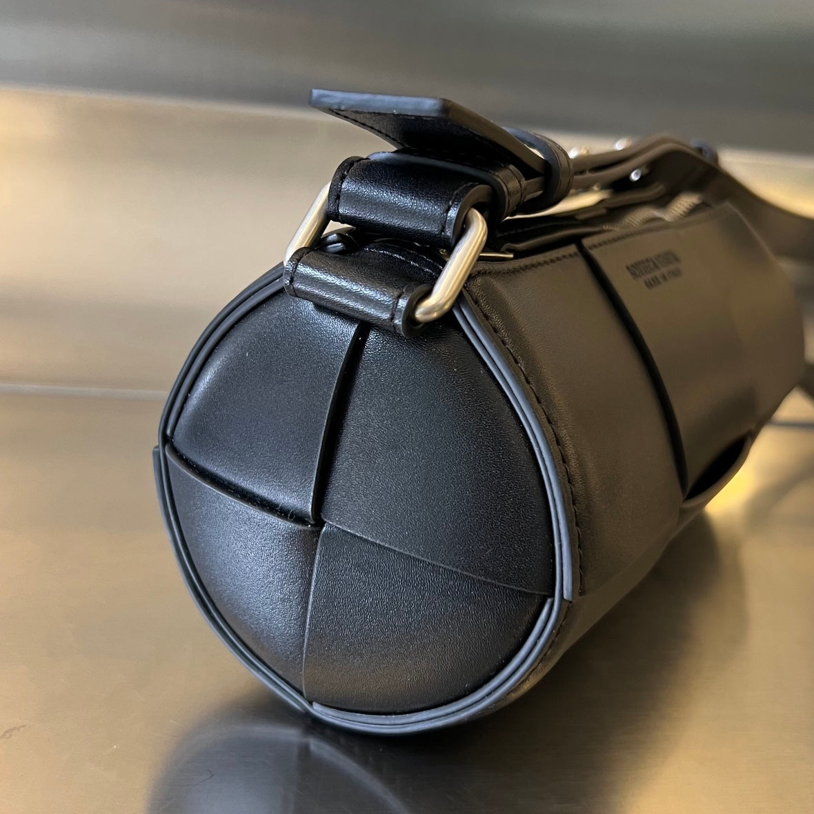 SMALL CYLINDER CASSETTE 21 IN BLACK CALFSKIN