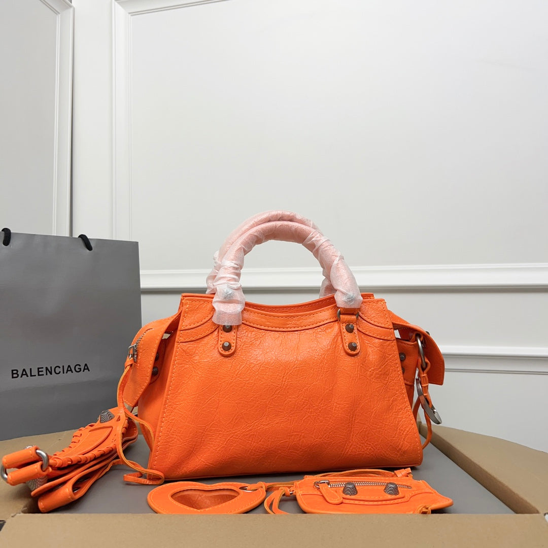 NEO CAGOLE 26 IN ORANGE LAMBSKIN
