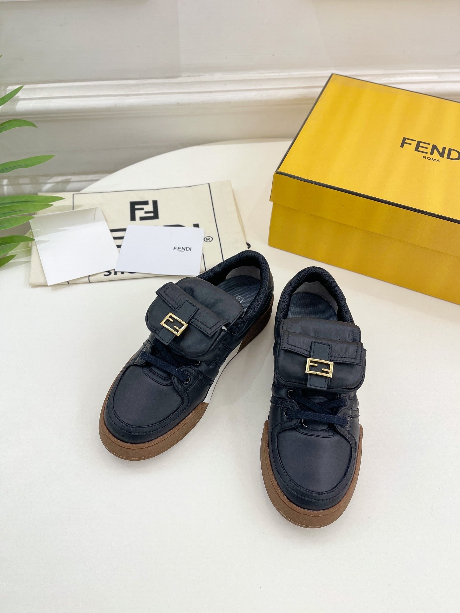 FENDI TRAINER SNEAKER IN BLACK LAMBSKIN