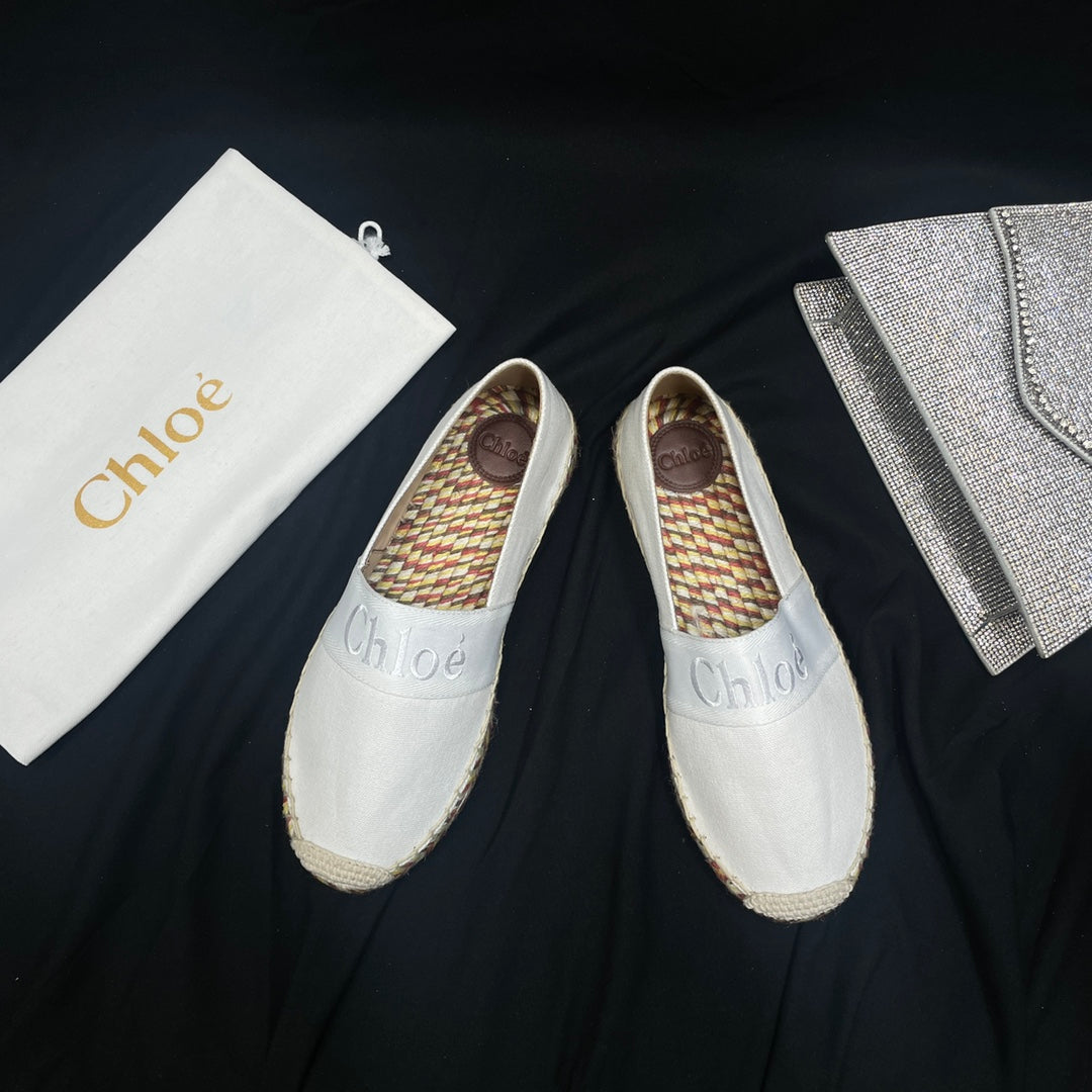 WOVEN LOAFER IN WHITE DENIM AND COLORFUL RAFFIA