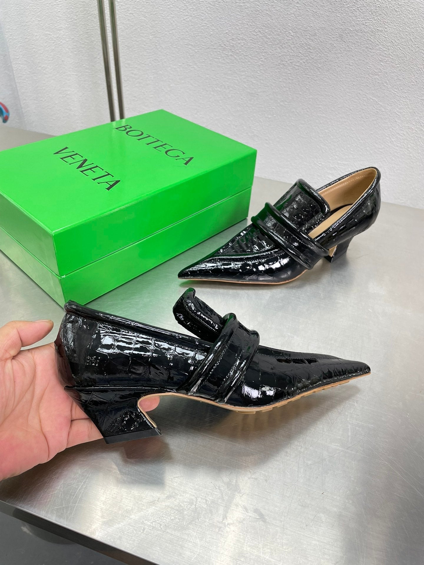 HIGH PUMP 35 MM IN BLACK PATENT CALFSKIN