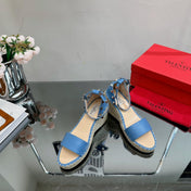 ROCKSTUD WEDGE 85 MM IN ROYAL BLUE  CALFSKIN