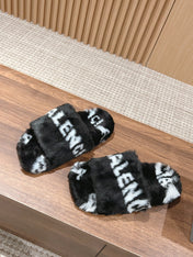 LAMB WOOL SLIPPER BLACK AND WHITE