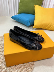LV 26S BALLET FLATS IN BLACK  PATENT CALFSKIN WITH BOW