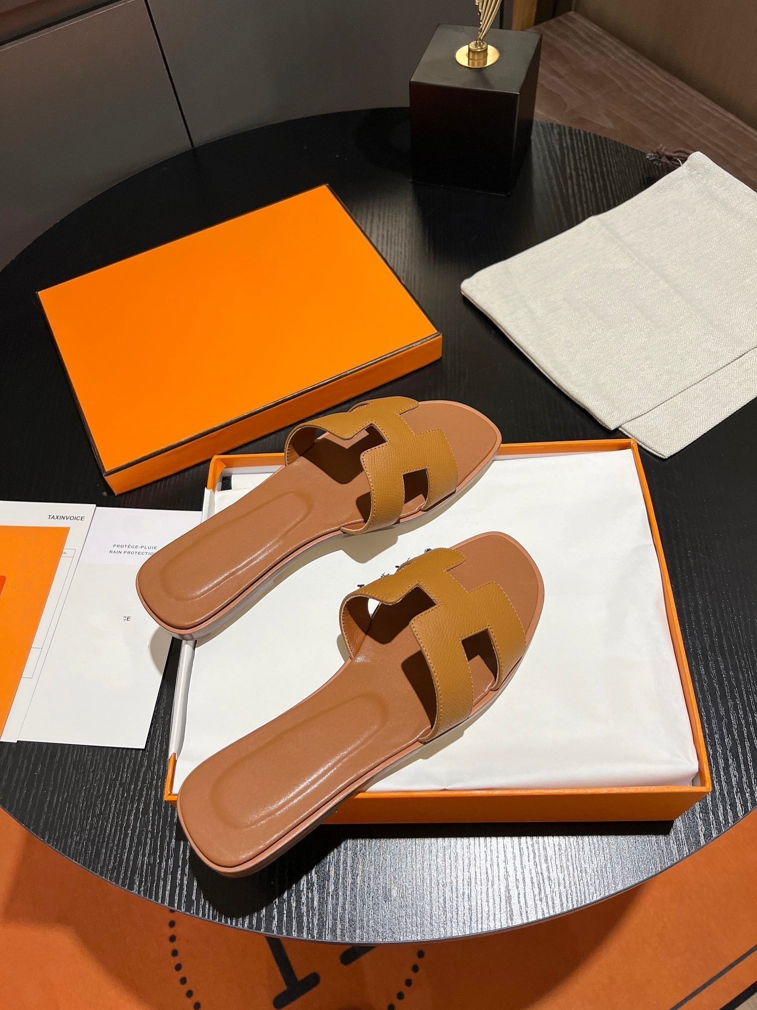 0RAN SANDAL Leather Brown