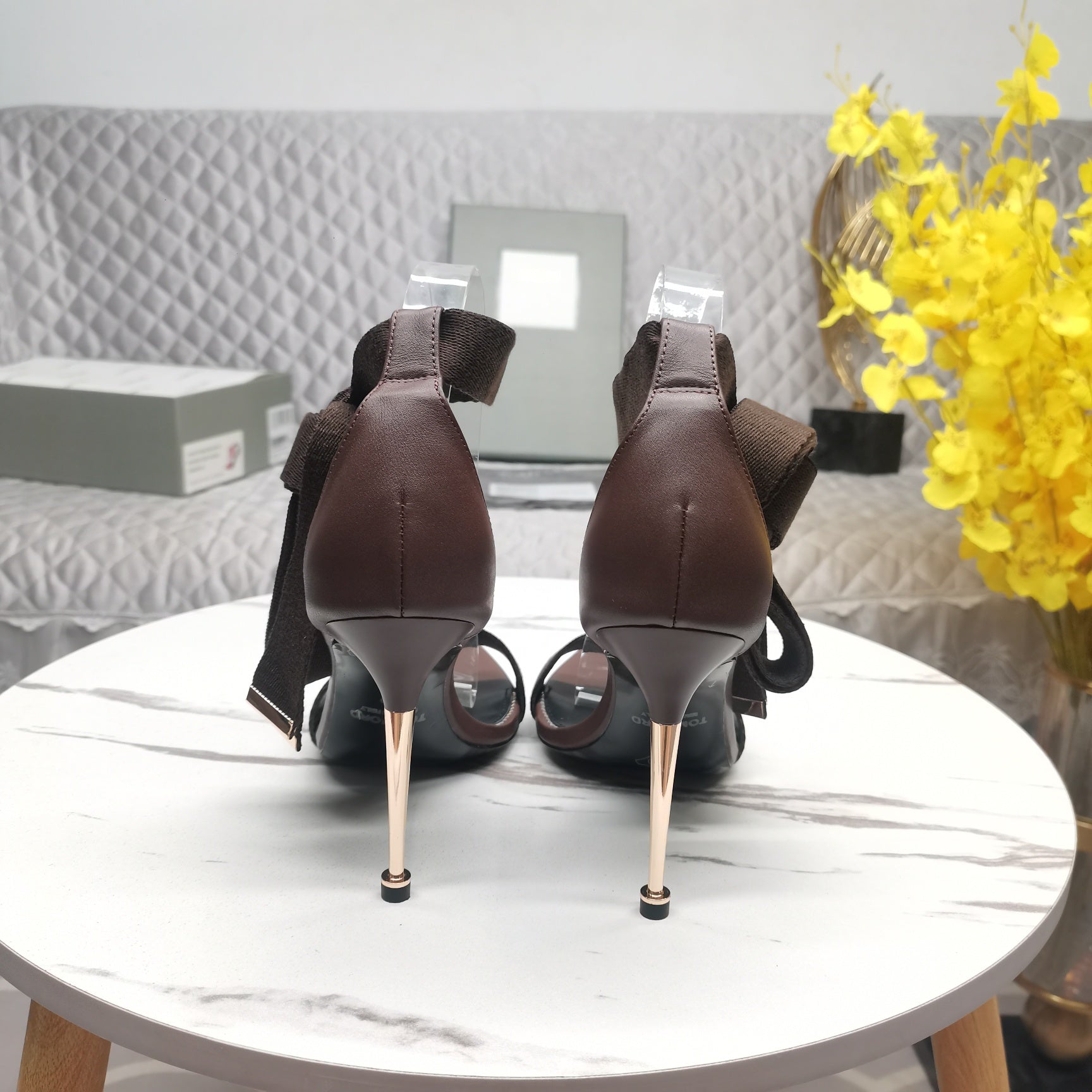 HIGH HEEL 10 CM IN CHOCOLATE BROWN FABRIC AND LAMBSKIN
