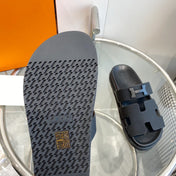 Chypre Sandal Black Leather