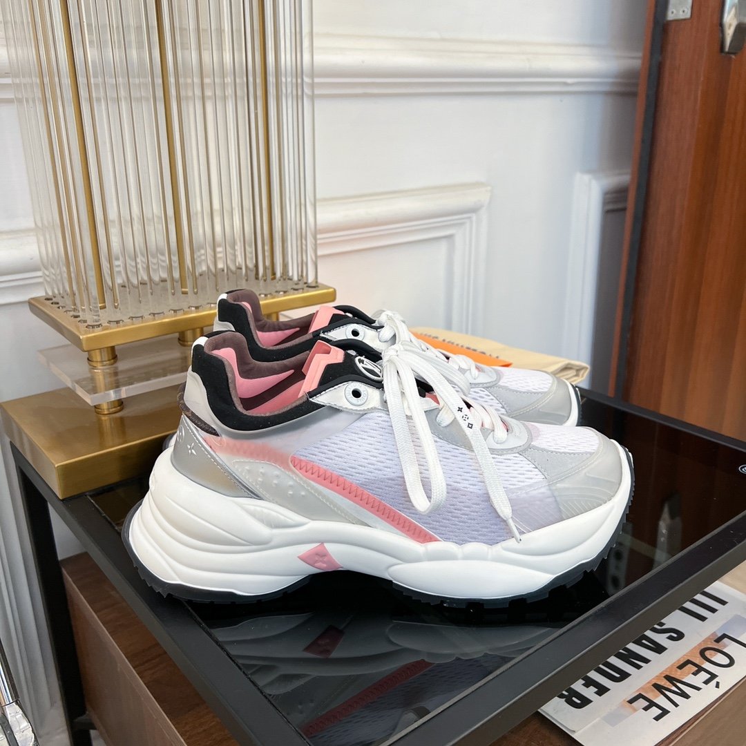 LV RUN 55 SNEAKER PINK BLACK