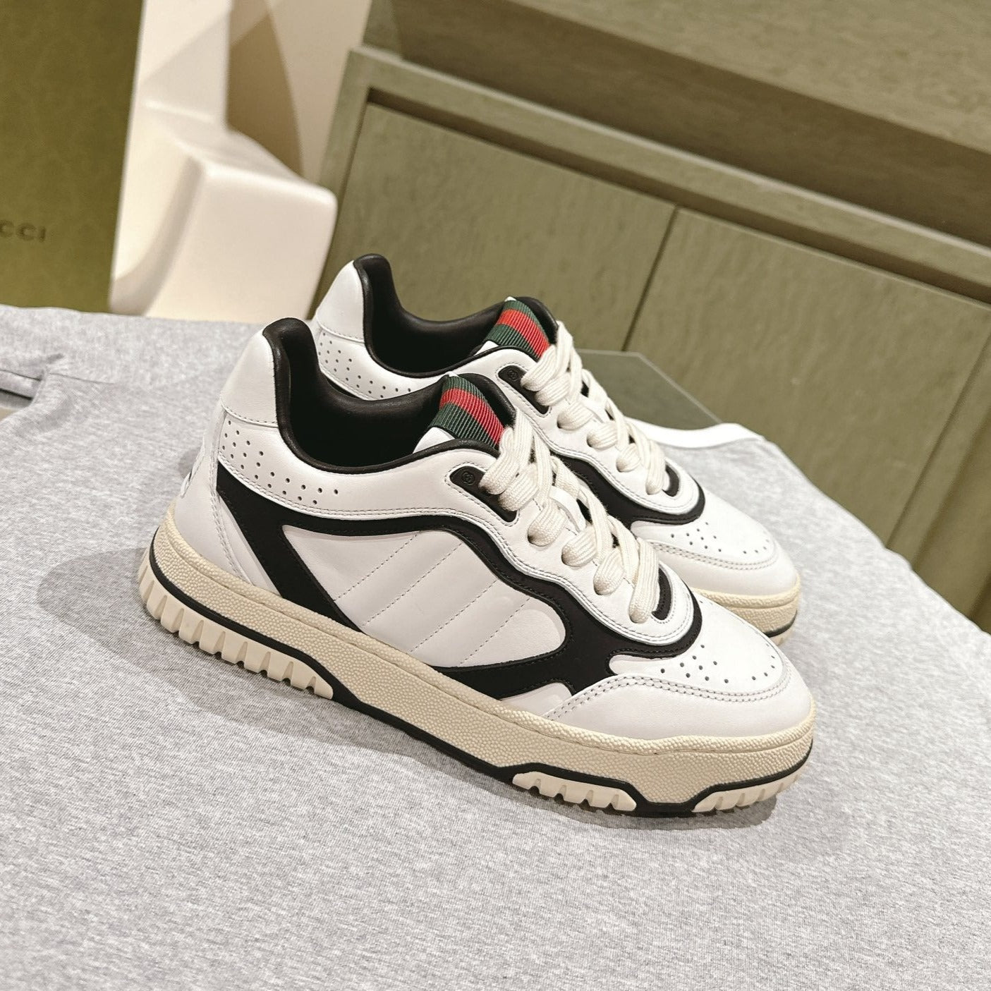 GG Retro sneakers WHite Black
