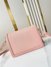 DAUPHINE MM 25 IN LIGHT PINK EPI GRAINED CALFSKIN GOLD HARDWARE