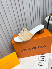 LV 26S CAPRI HIGH-HEELED MULES IN WHITE CALFSKIN AND BEIGE RAFFIA