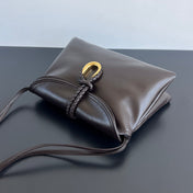 MEDIUM LIBERTA 30 IN CHOCOLATE SMOOTH CALFSKIN GOLD HARDWARE