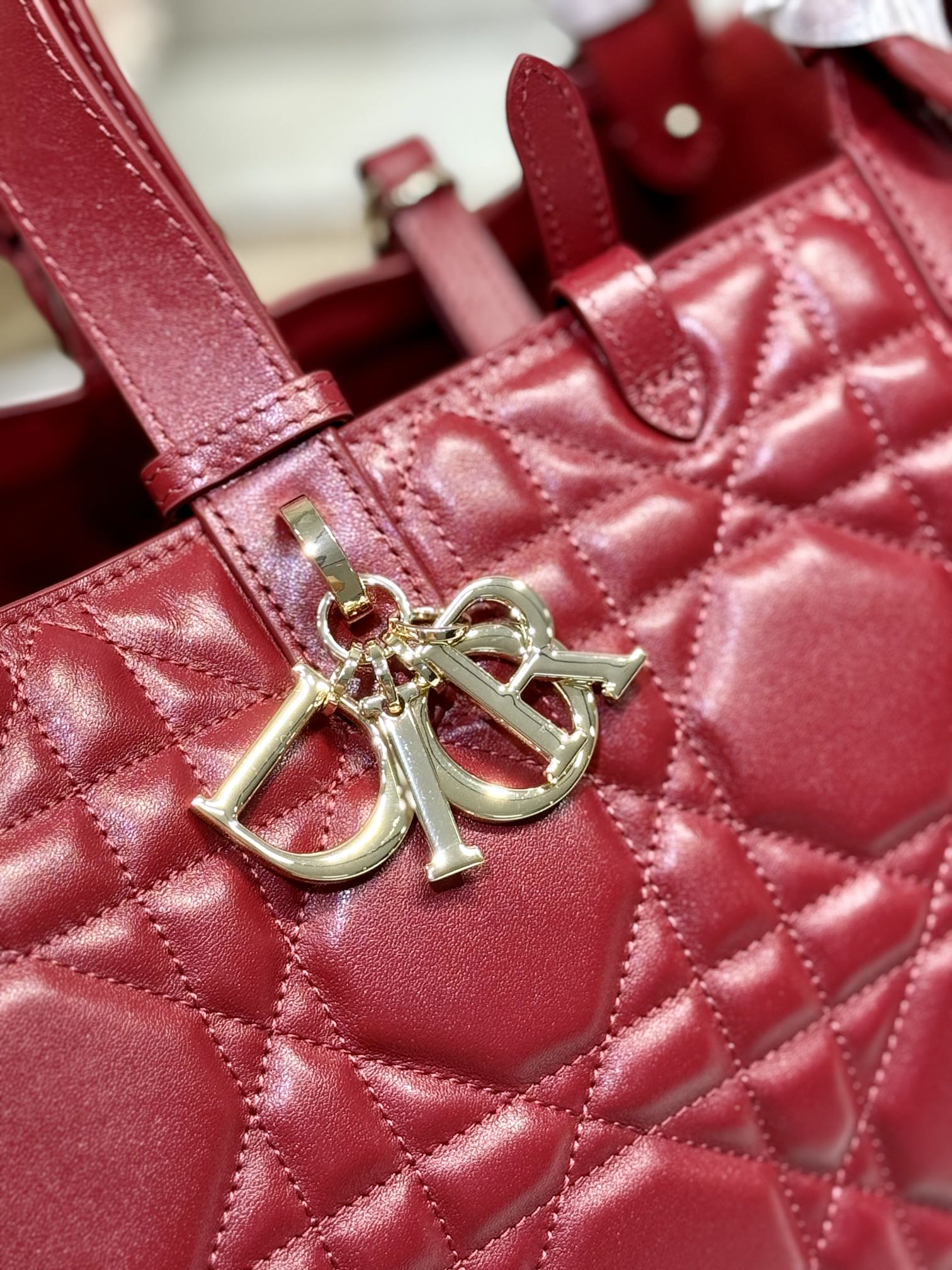 SMALL 28 TOUJOURS BAG IN RUBY RED MACROCANNAGE LAMBSKIN