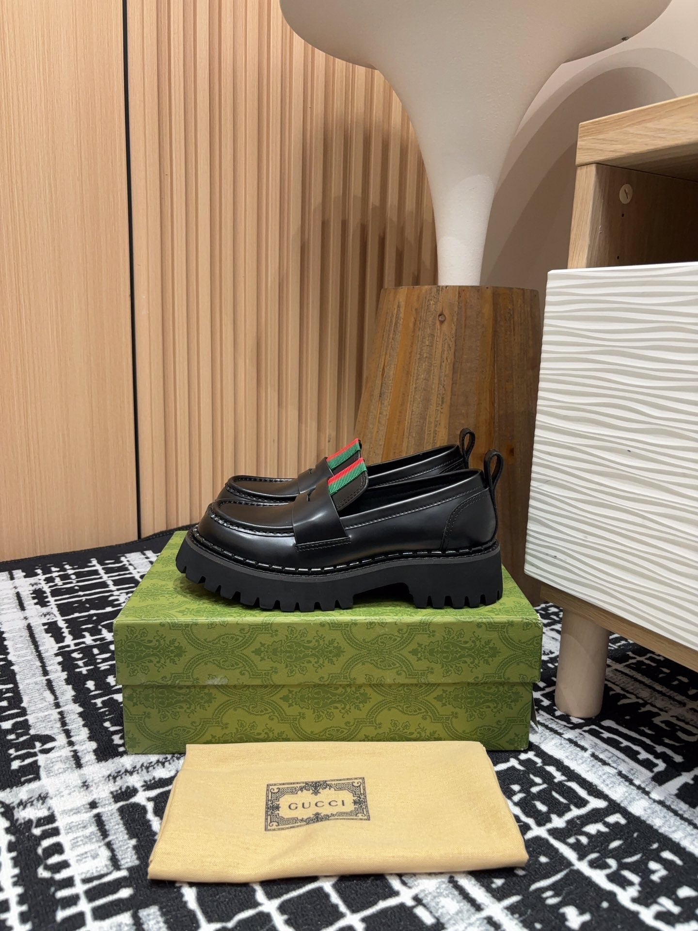 GG LOAFER WITH WEB IN BLACK CALFSKIN