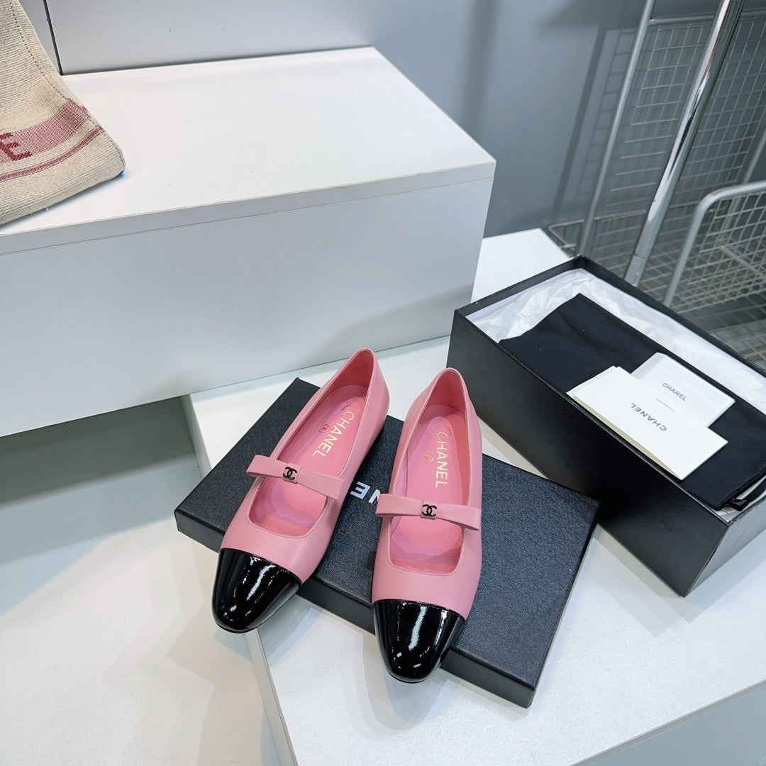 CHANEL FLAT MARY JANE SHOES 25S IN PINK LAMBSKIN MIX BLACK GLOSSY WITH BOW