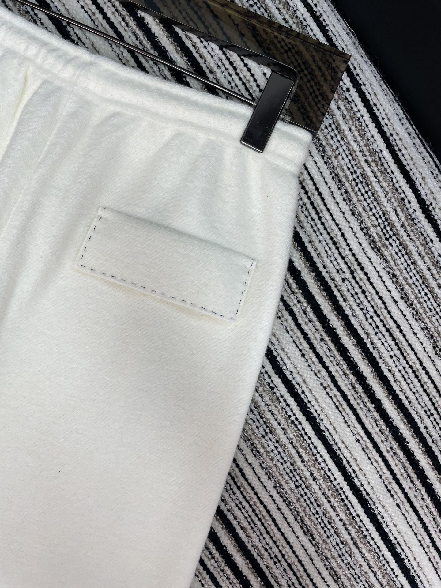 MIUMIU WIDE-LEG PANTS STYLE 653