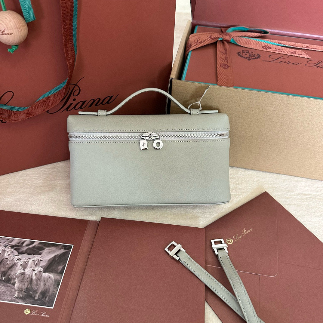 LP Extra Pocket L19 Grained Calfskin Light Blue Belle