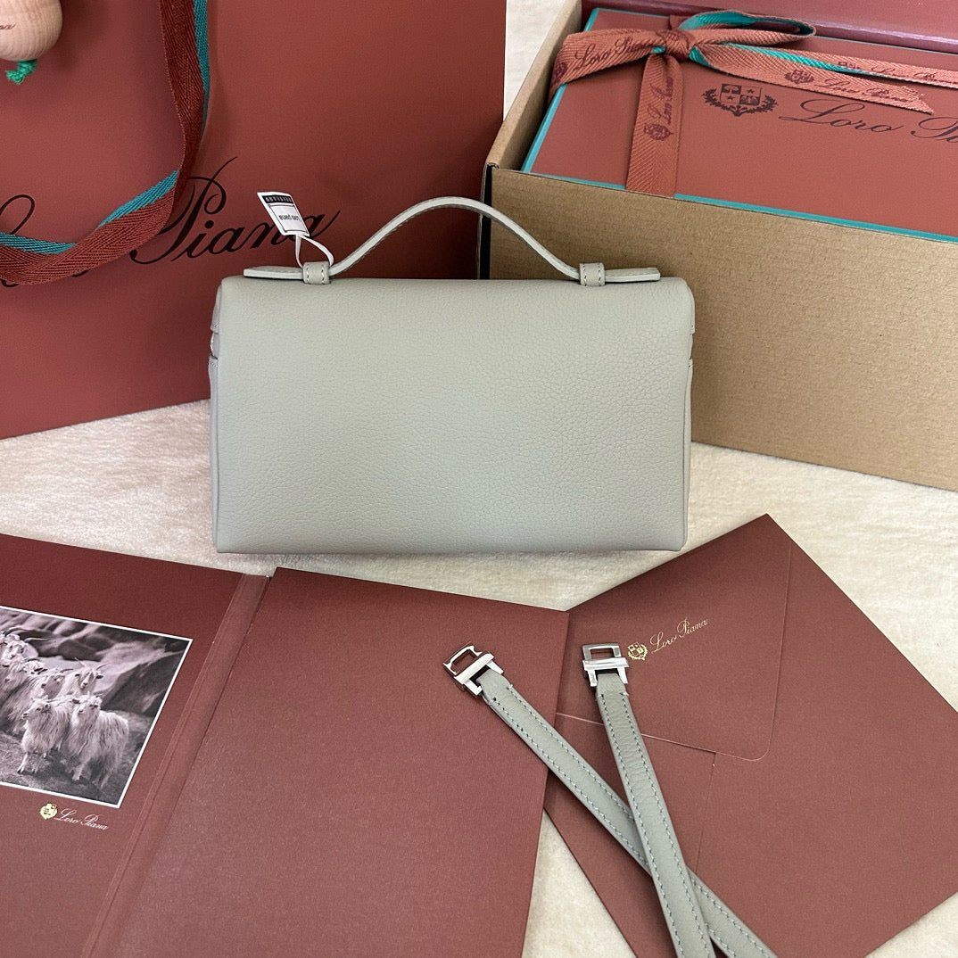 LP Extra Pocket L19 Grained Calfskin Light Blue Belle
