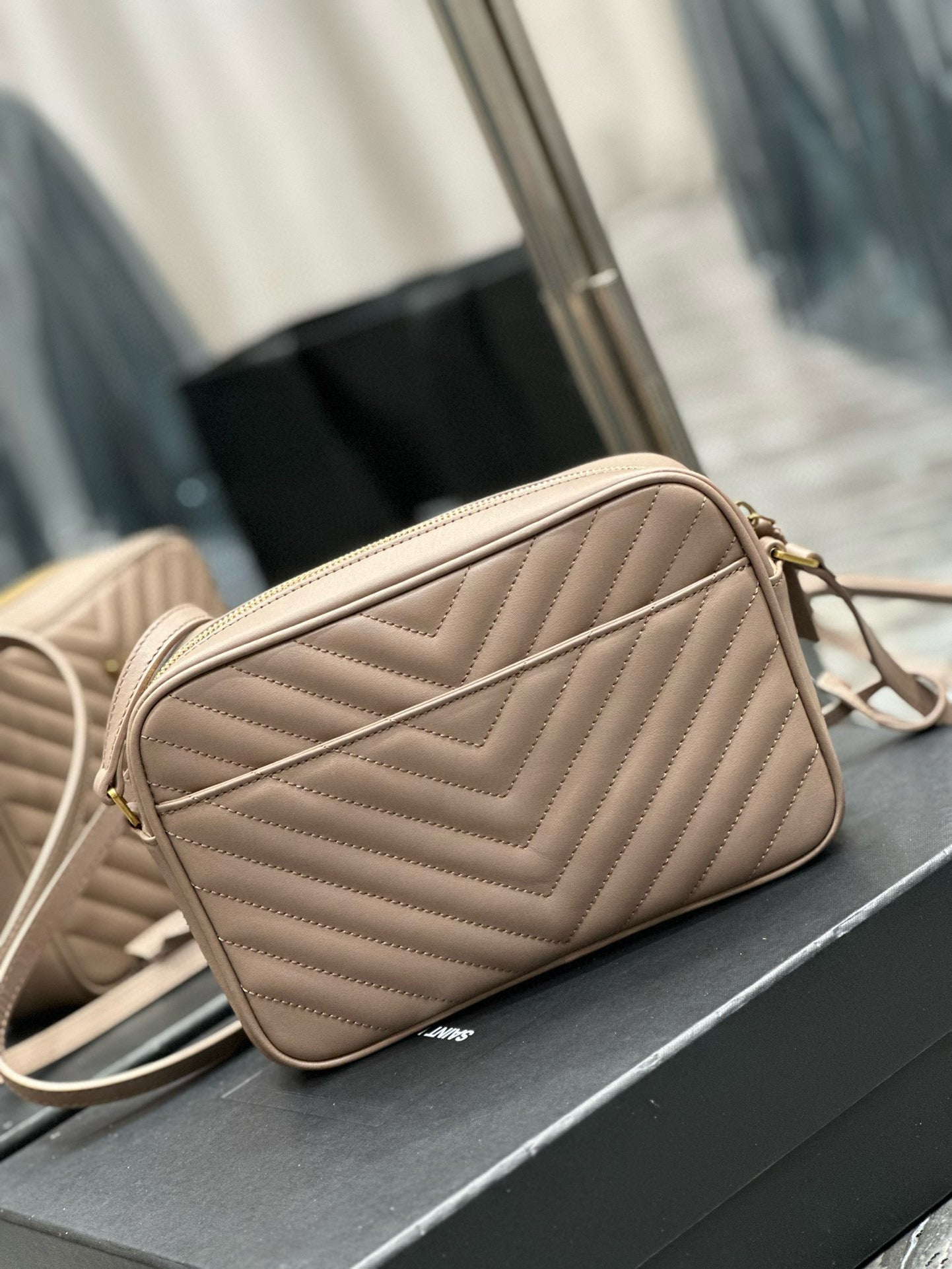 LOU 23 CAMERA BAG BEIGE IN QUILTED LEATHER GOLD HARDWARE