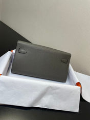KELLY CLASSIQUE TO GO WALLET EPSOM 20 IN GREY WITH GOLD HARDWARE