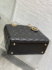 MEDIUM LADY BAG 24 IN BLACK CALFSKIN GOLD HARDWARE