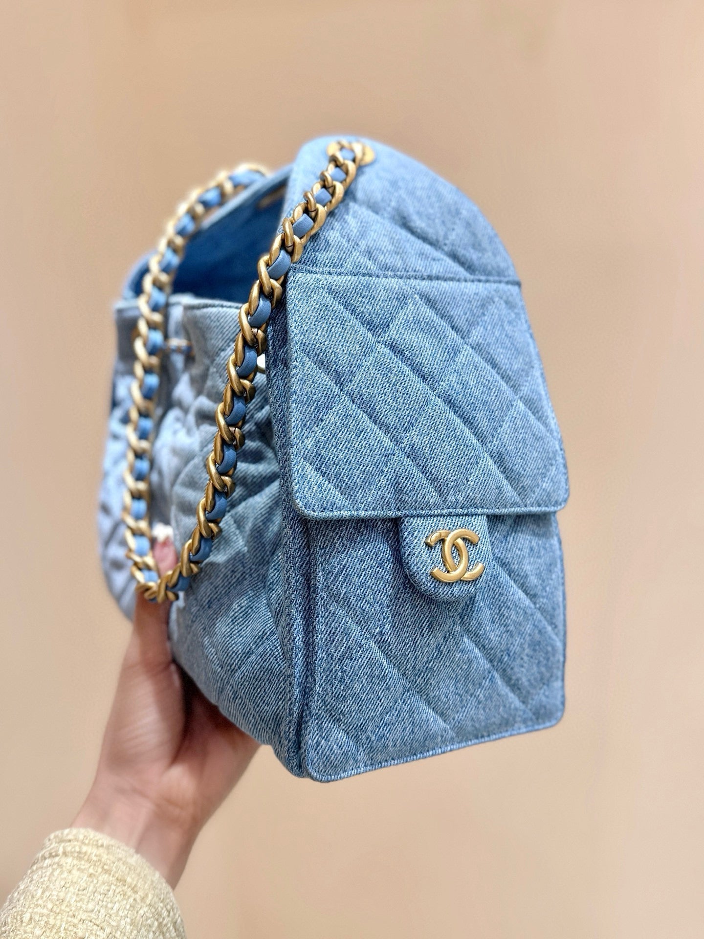 CC 25 HANDBAG IN BLUE 30 DENIM GOLD HARDWARE