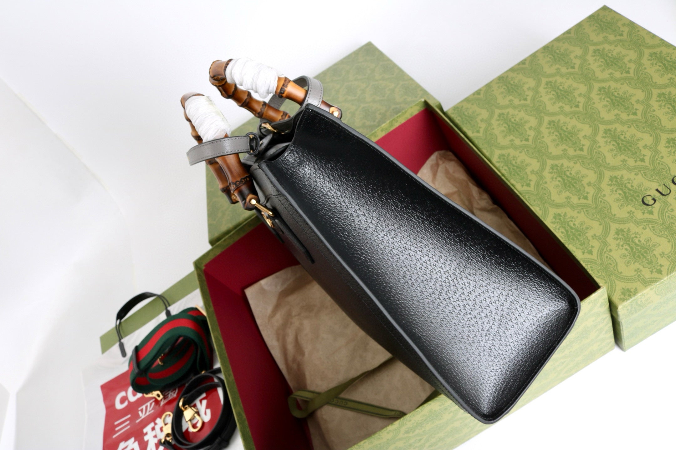 DIANA LARGE TOTE BAG 35 CM IN BLACK CALFSKIN