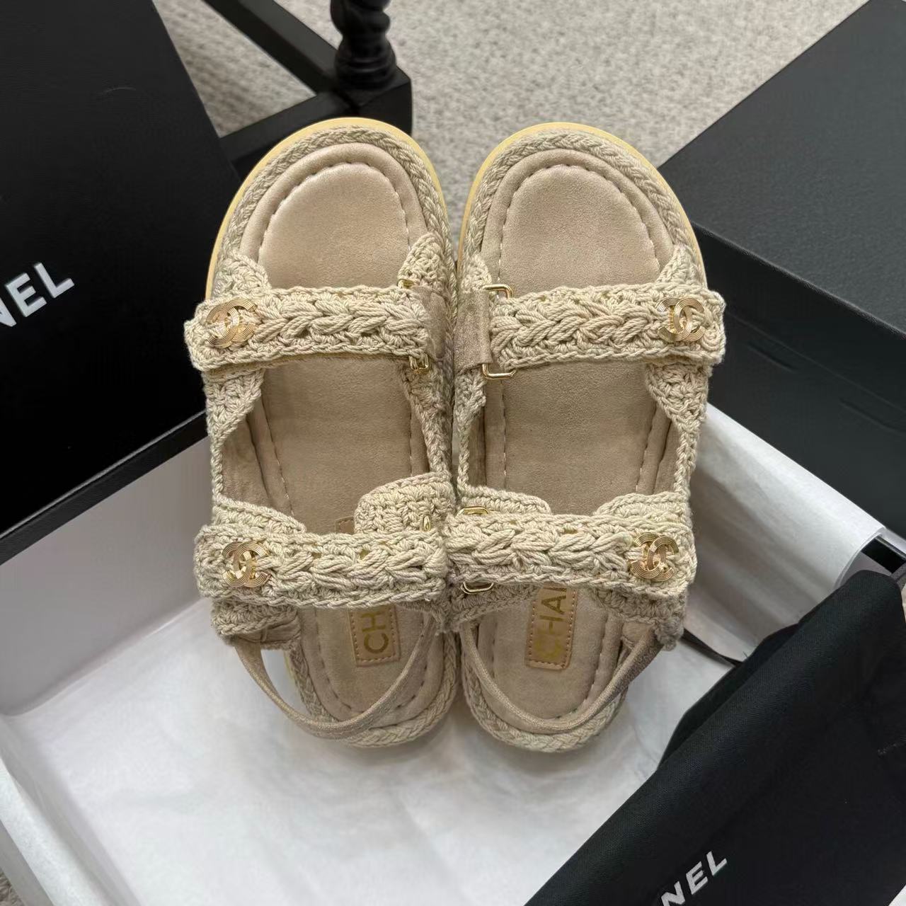 CC FOOTWEAR – BEIGE BRAIDED RAFFIA SANDALS