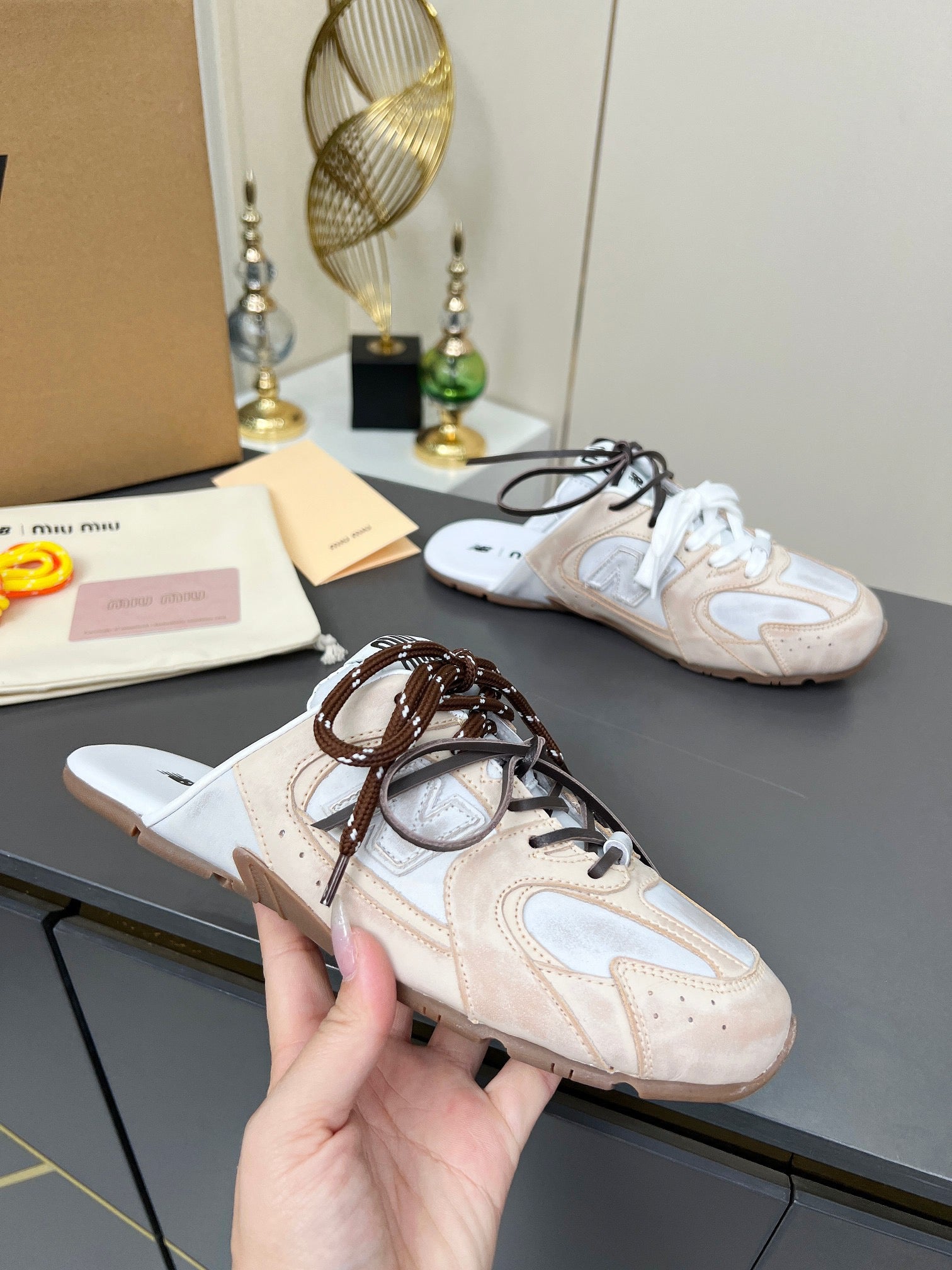 MIUxNEW 530 MULES SNEAKER IN LIGHT BROWN ECRU SUEDE
