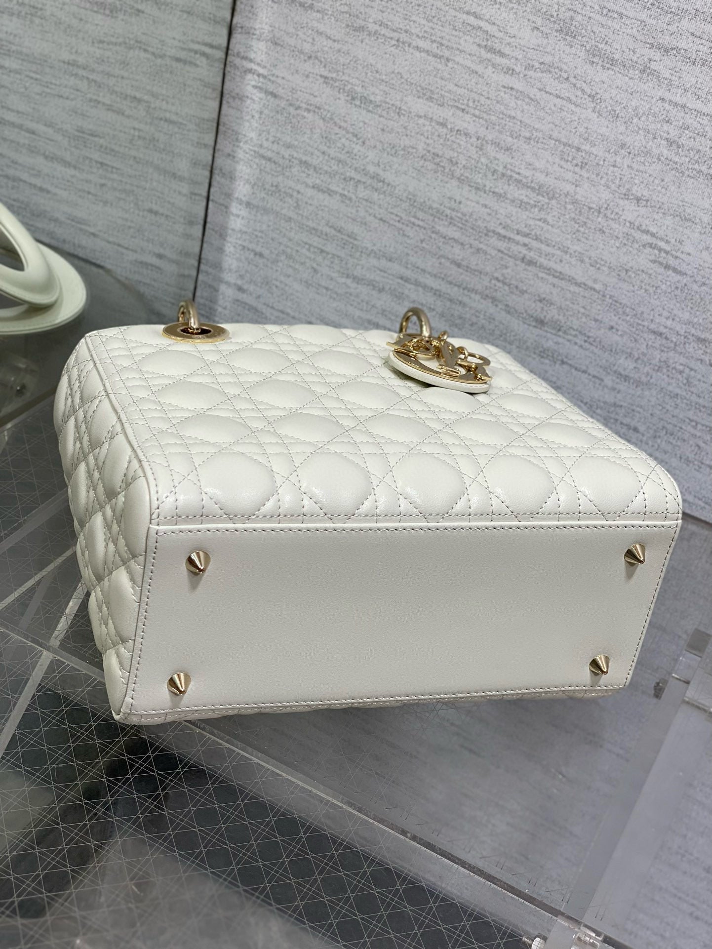 LADY BAG 24 IN WHITE CALFSKIN GOLD HARDWARE