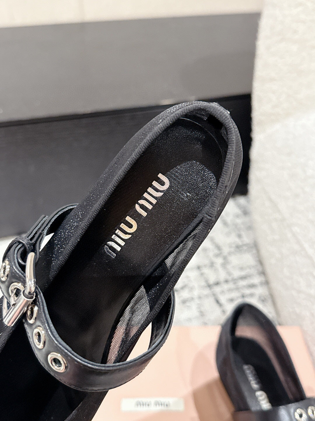 MM BALLET FLATS IN BLACK MESH AND LEATHER