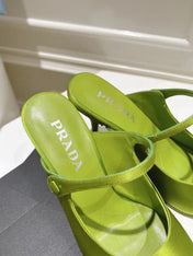 PRA 75 POINTED SATIN MULES IN GREEN FLEECE HEEL