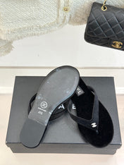 THONG SANDALS IN BLACK VELVET EMBOSSED CRYSTAL