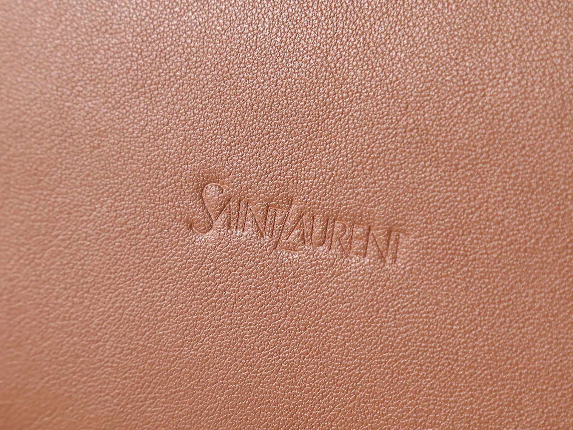 YSL Y BUCKET BAG 30 IN BROWN CALFSKIN