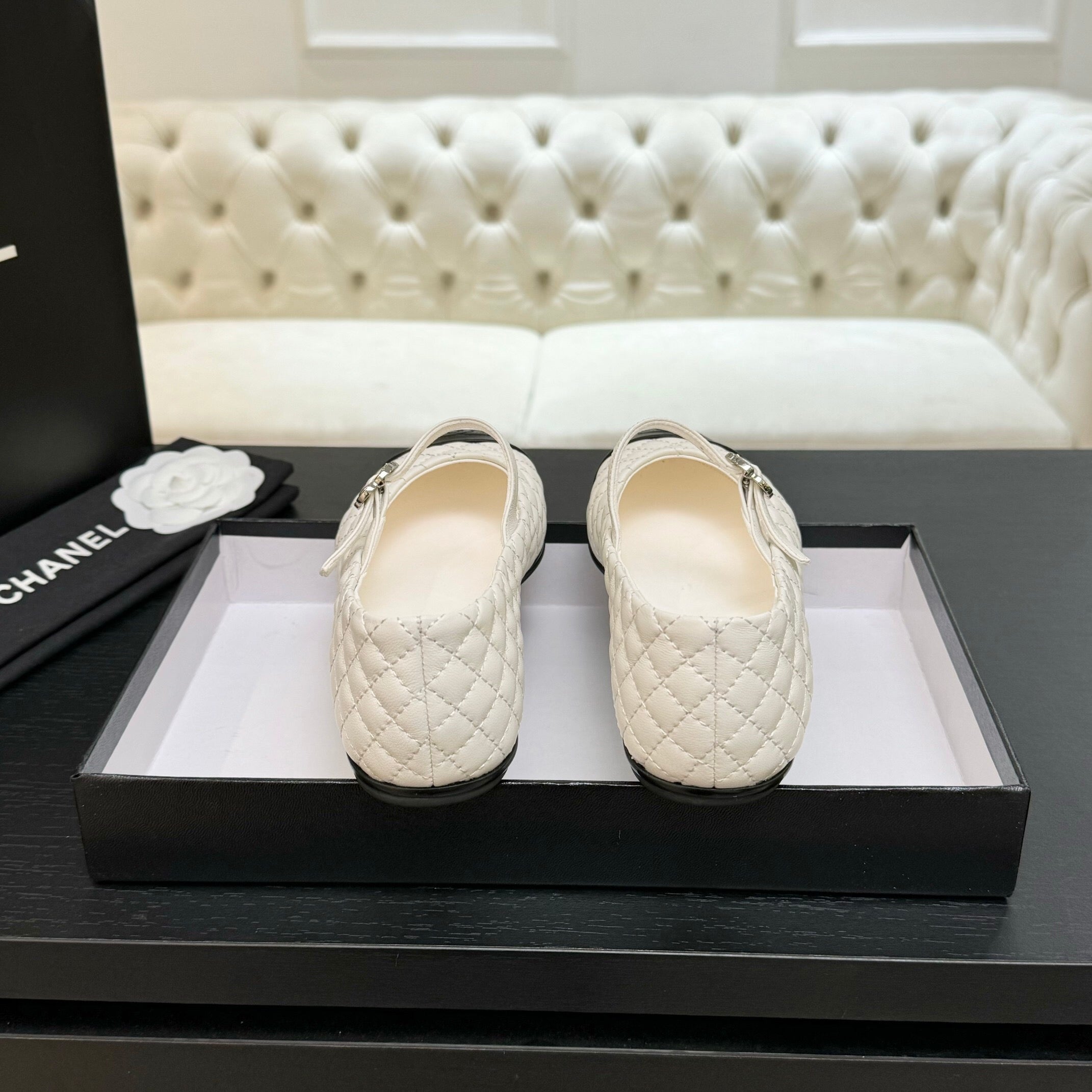 MARY JANE IN WHITE QUILTED LAMSKIN