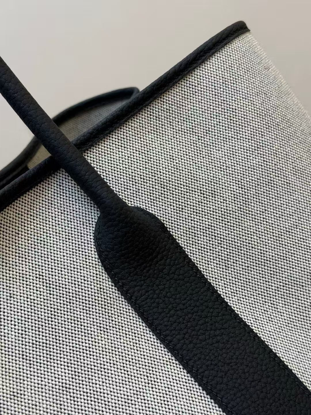 TOTE BAG 40 IN GREY AND BLACK CANVAS MIX CALFSKIN TRIM
