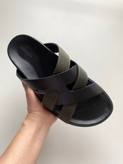 HM SLIDES IN BLACK AND DARK GREEN FABRIC