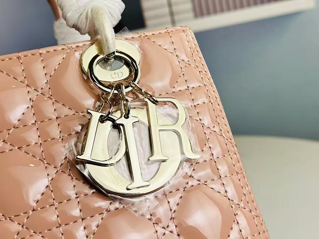 LADY BAG 24 BEIGE PATENT CALFSKIN GOLD HARDWARE