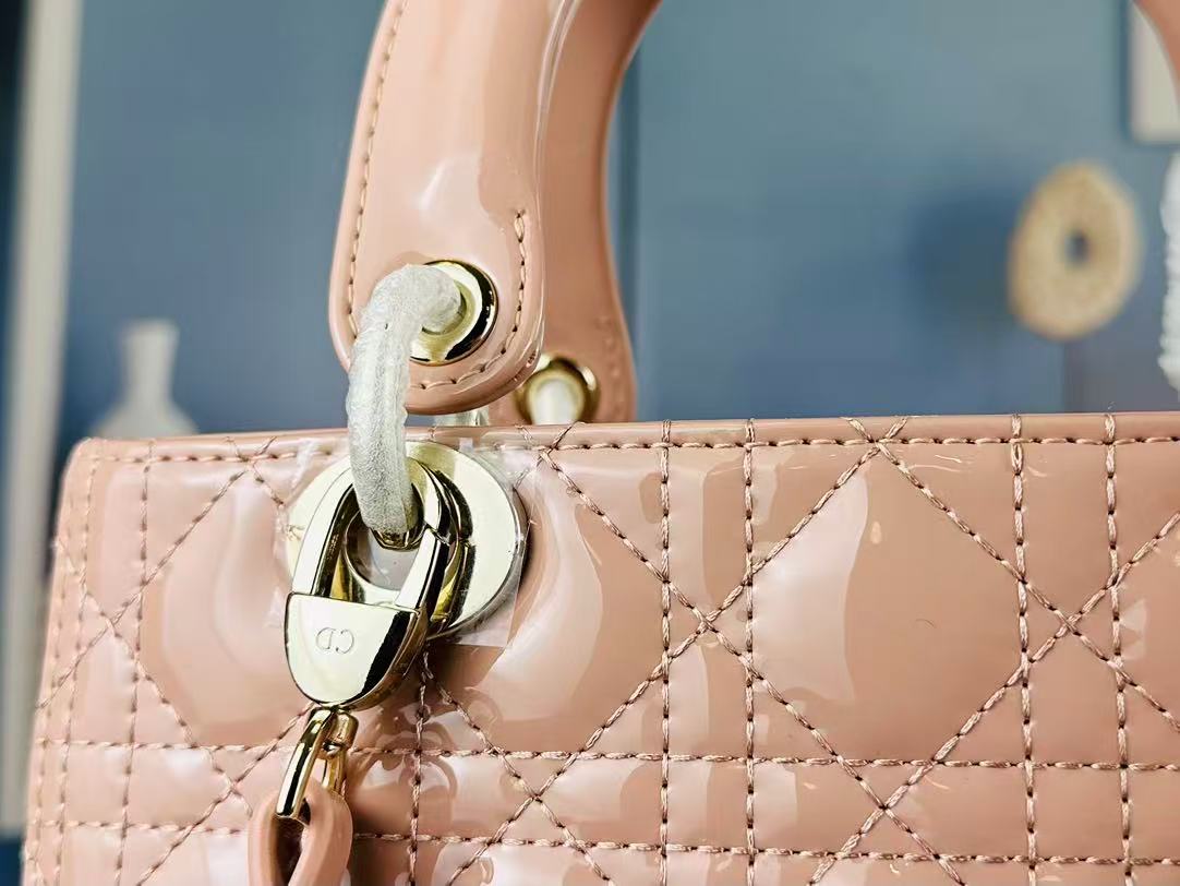 LADY BAG 24 BEIGE PATENT CALFSKIN GOLD HARDWARE