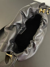FF MAMMA BAGUETTE 16 IN BLACK CALFSKIN