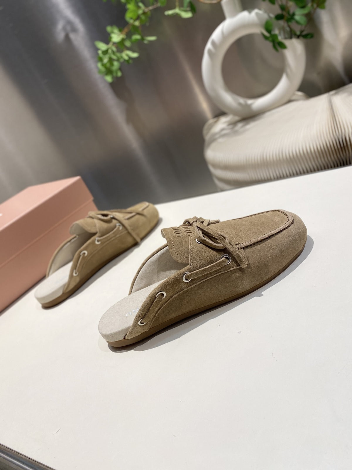 MIU FADED MULE IN LIGHT BROWN ECRU SUEDE