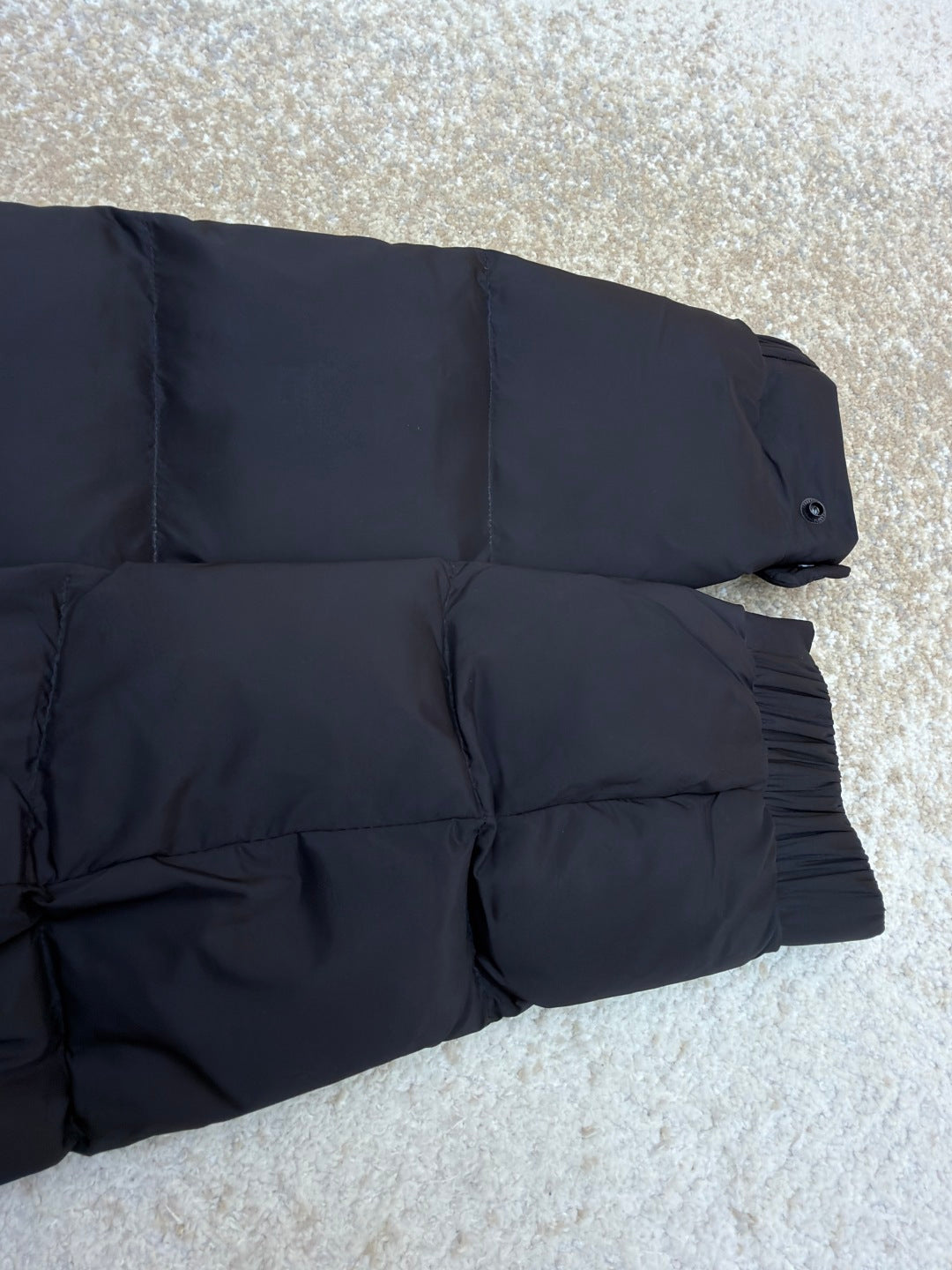 MONCLER 25S DOWN JACKET 217